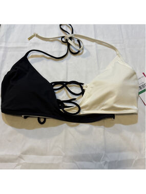 Vince Camuto Women's Colorblocked Cross-Front Bikini Top Black/White Size XSmall
